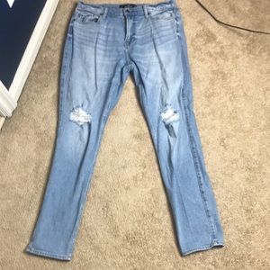 Hollister light wash distressed taper 34x34